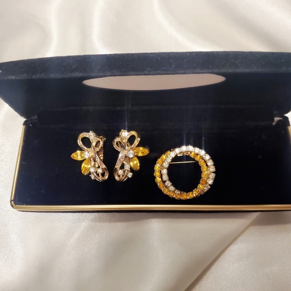 Vintage Jewelry Set ~ Vintage Earrings Rhinestones Yellow ~ Vintage Brooch - Picture 10 of 16